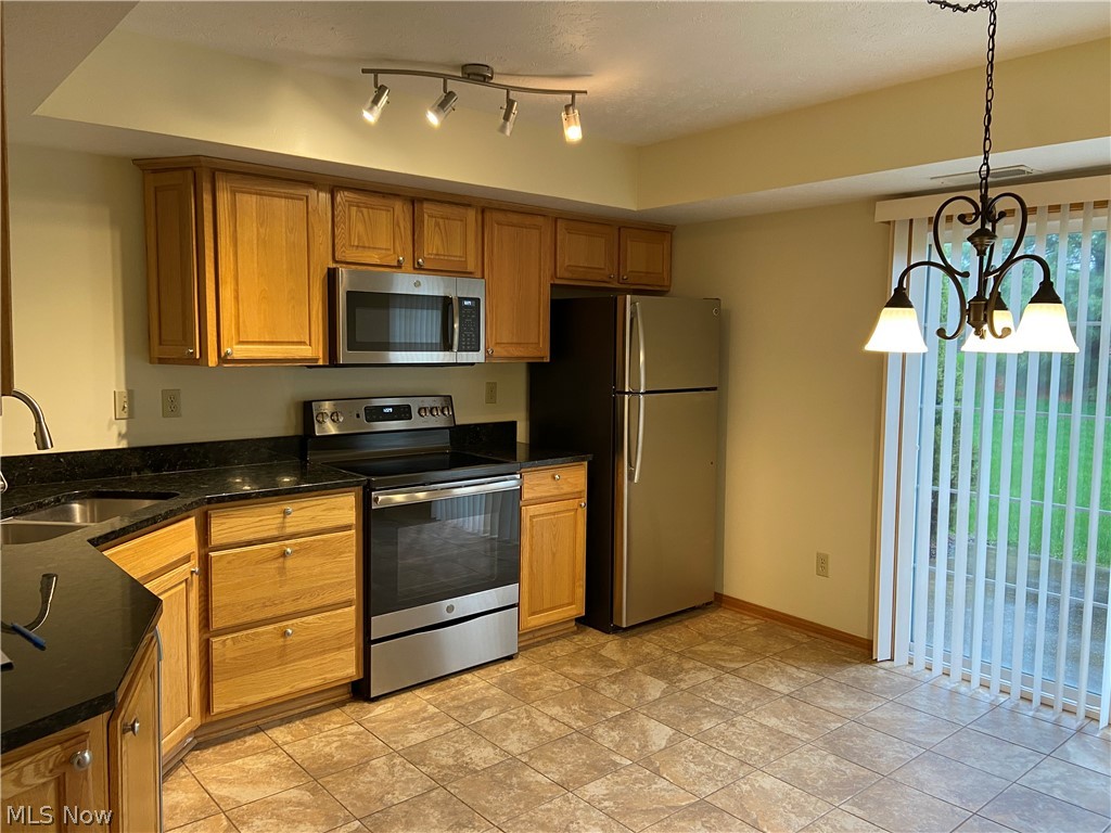 1430 Reimer C Property Photo 3