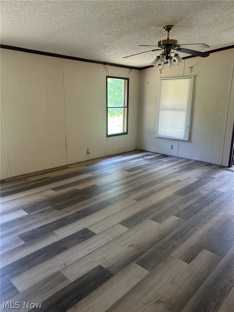 69660 Skullfork Road Property Photo 4