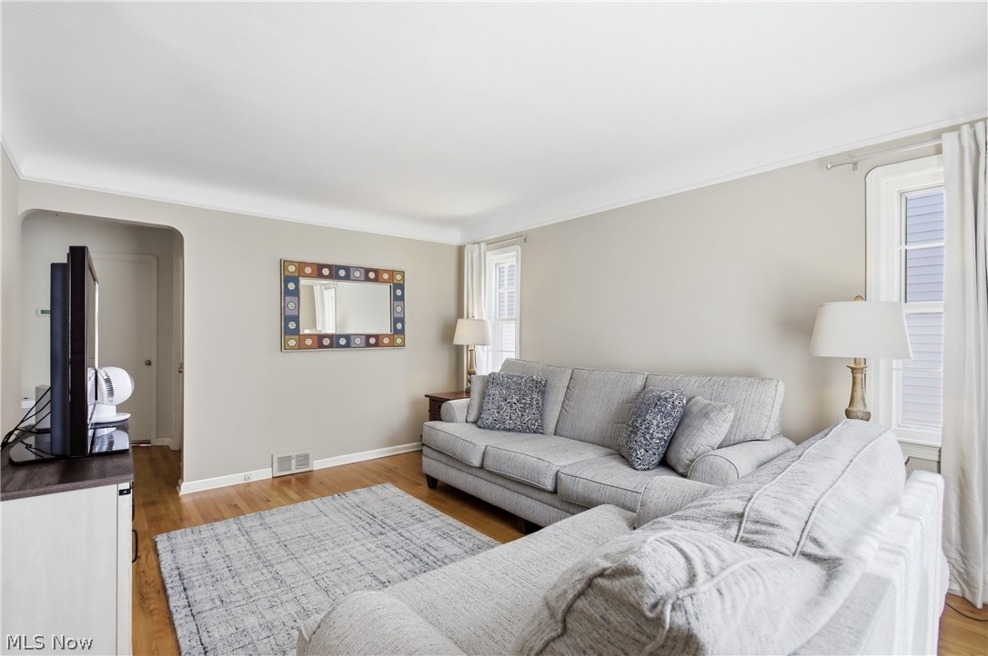 8102 Essen Avenue Property Photo 7