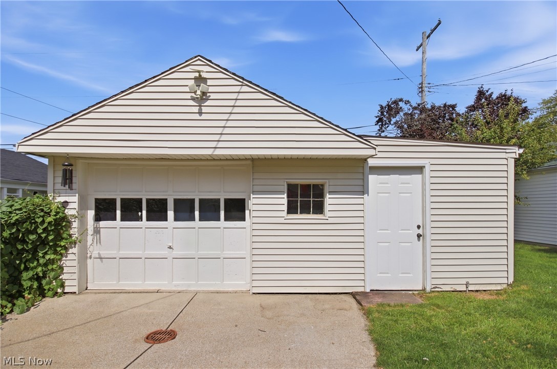 8102 Essen Avenue Property Photo 47