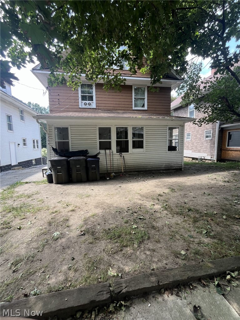 1264 Pondview Avenue Property Photo 1