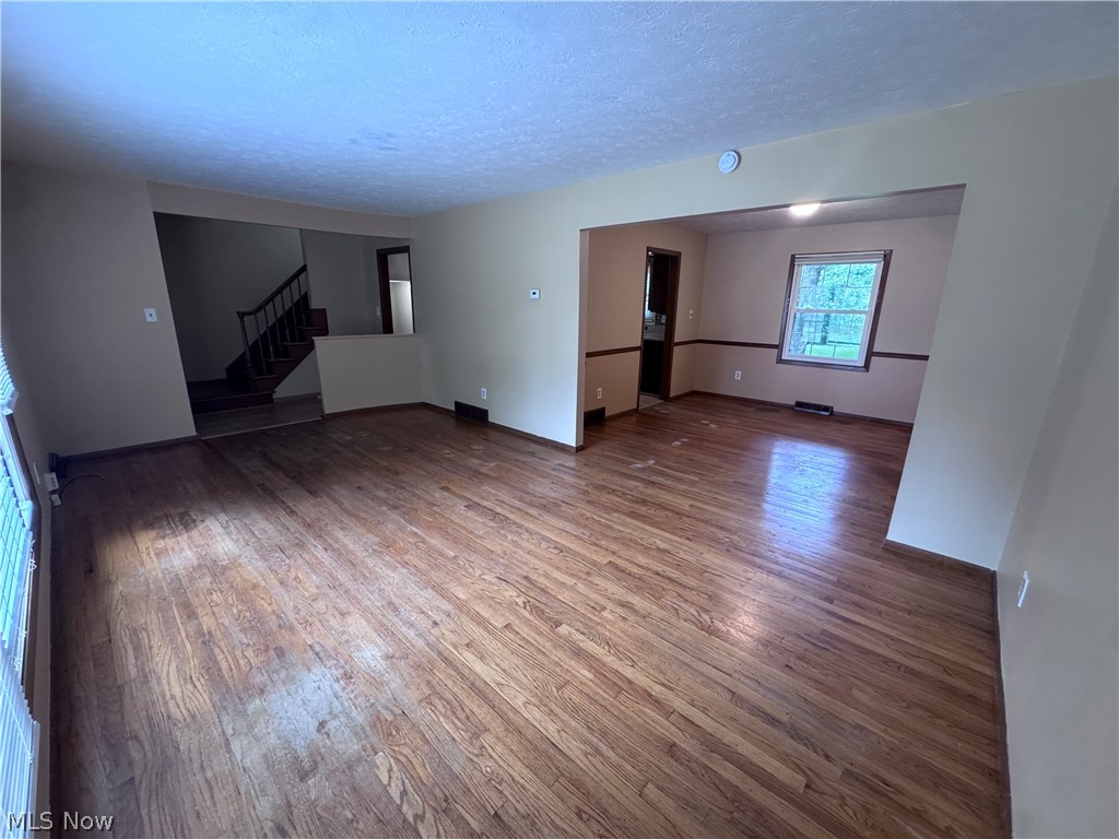 1819 Oakmount Road Property Photo 2