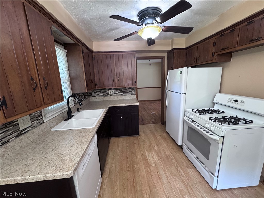 1819 Oakmount Road Property Photo 3