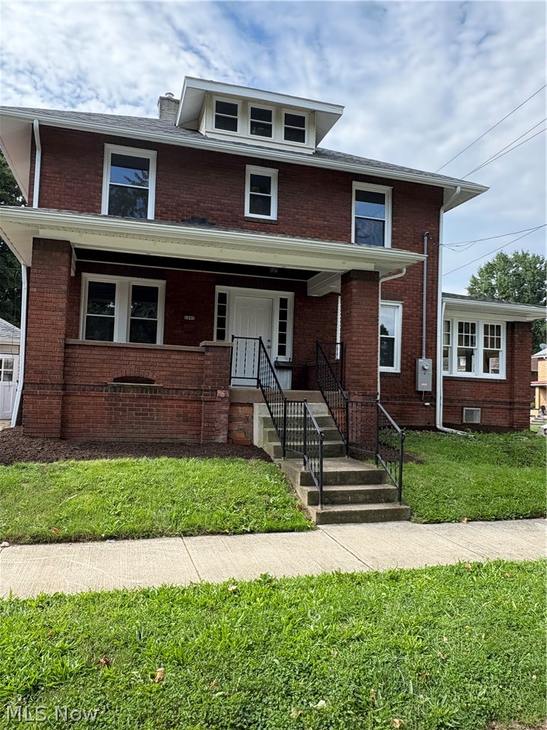 1207 Andrew Avenue Ne Property Photo 1