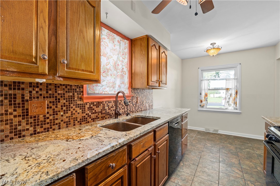 369 White Oak Drive Property Photo 12