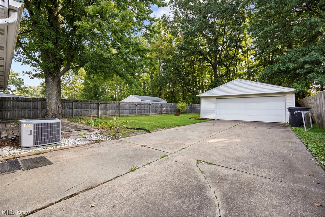369 White Oak Drive Property Photo 27