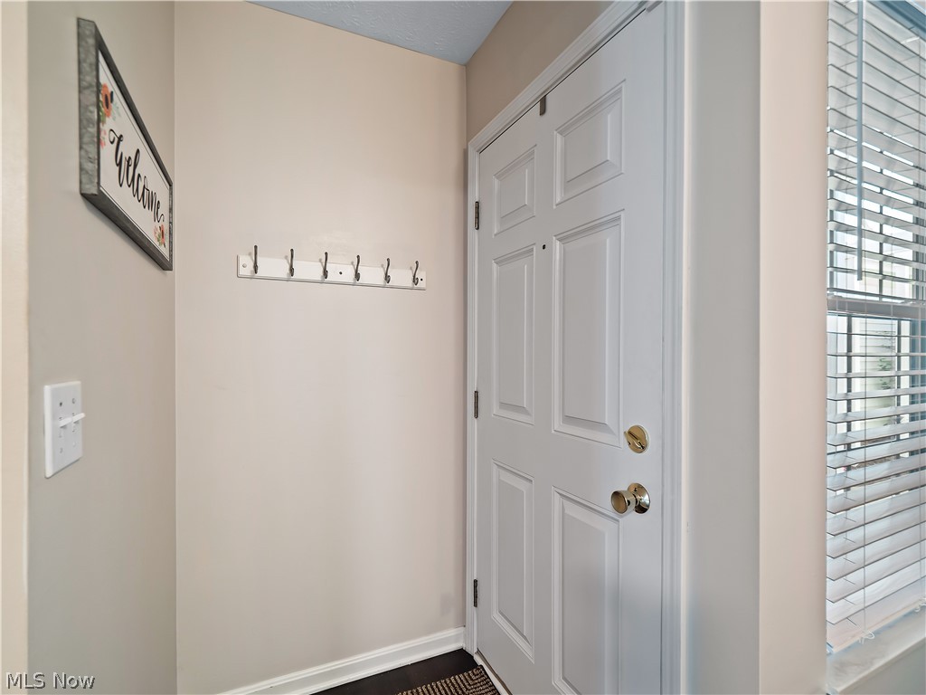 6729 Asterhurst Property Photo 5