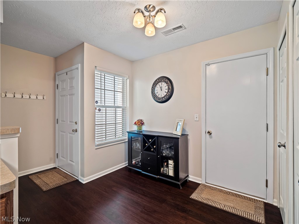 6729 Asterhurst Property Photo 6