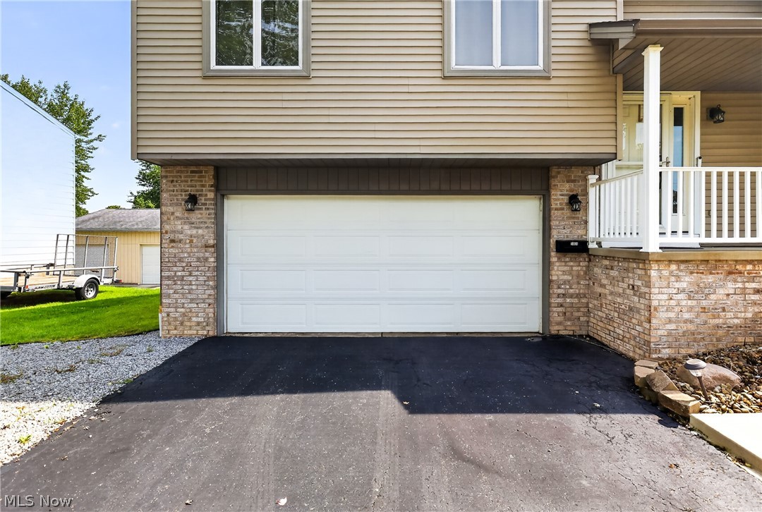 1064 Saul Drive Property Photo 2