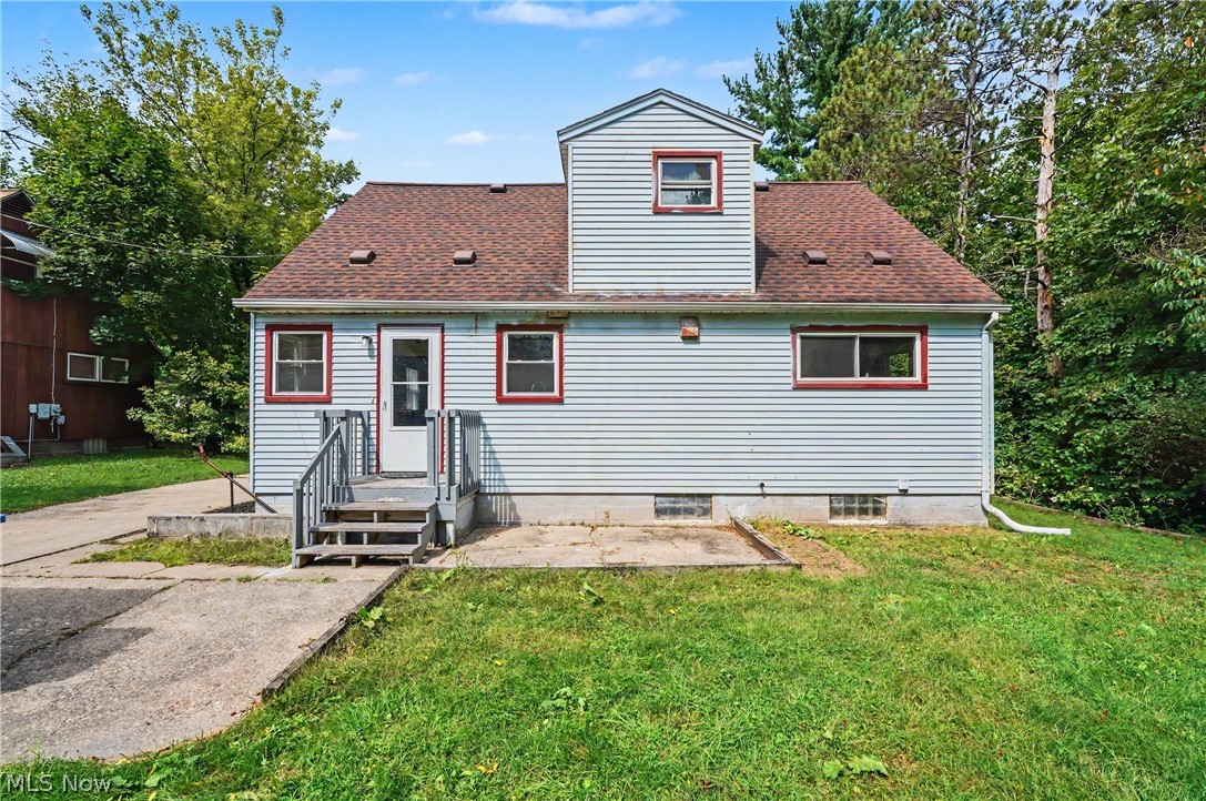 742 Avondale Street Property Photo 6