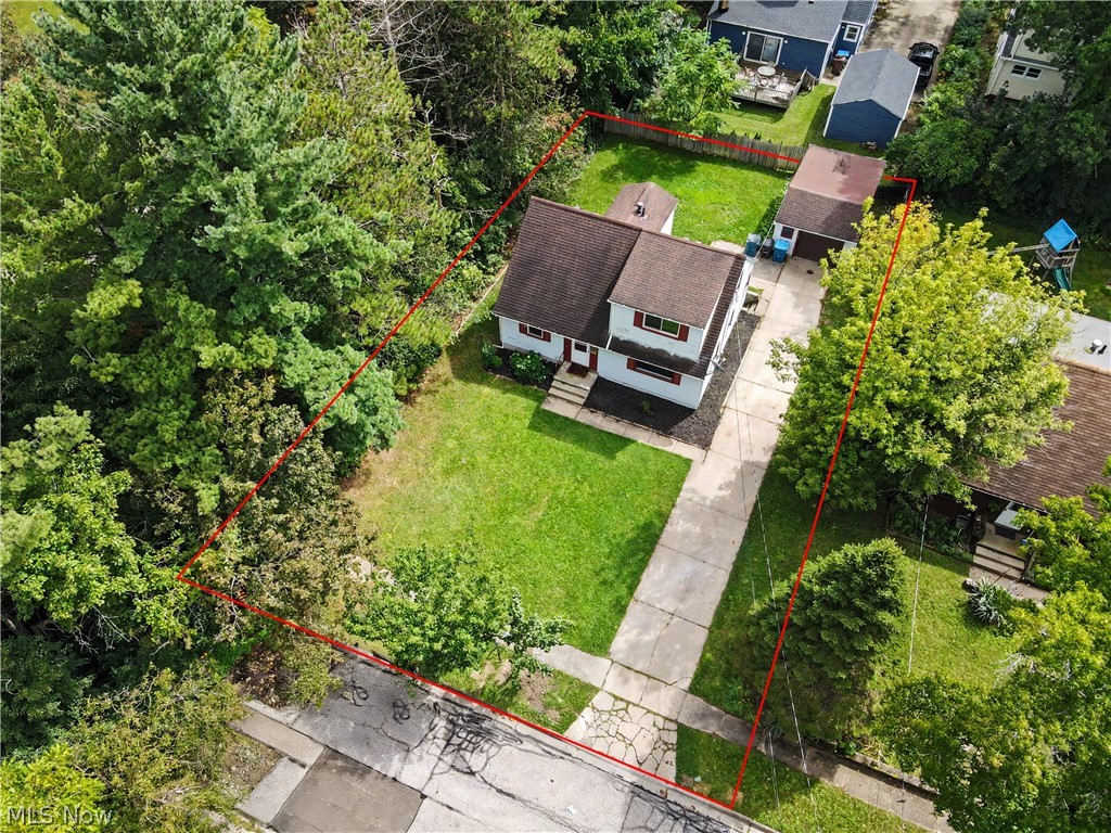 742 Avondale Street Property Photo 11