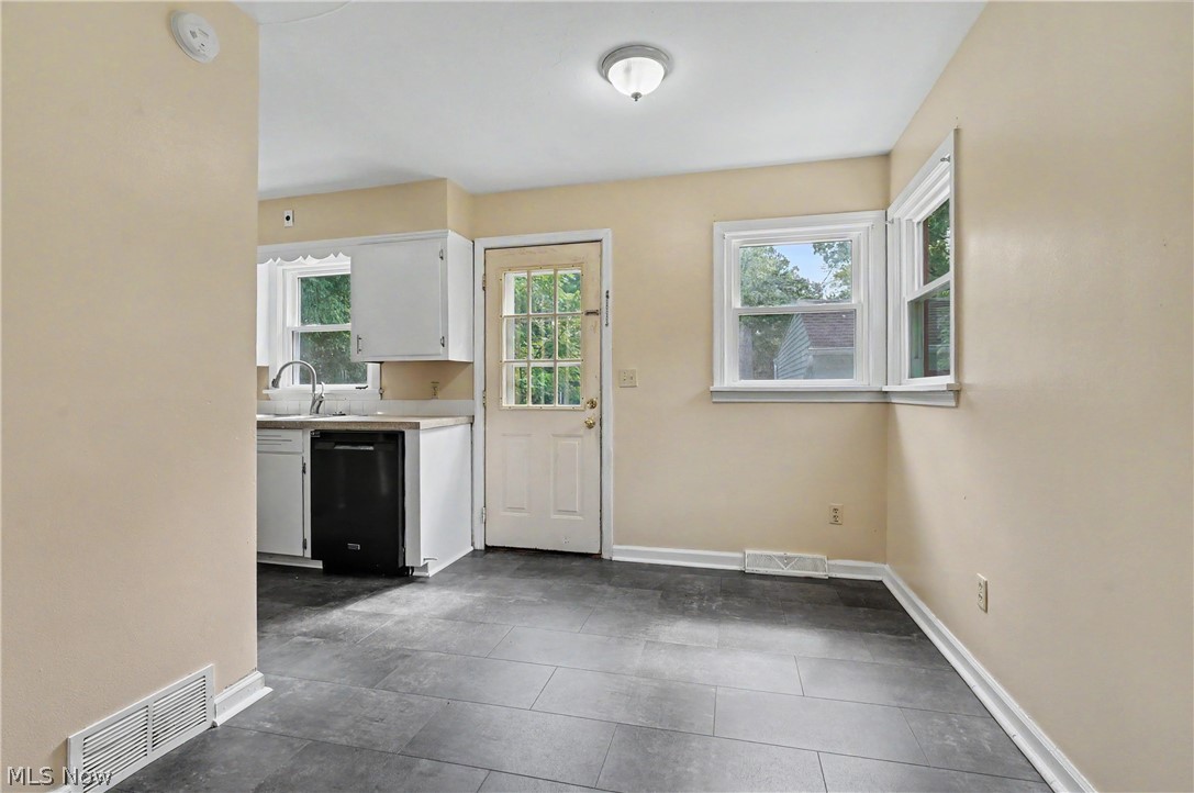 742 Avondale Street Property Photo 18