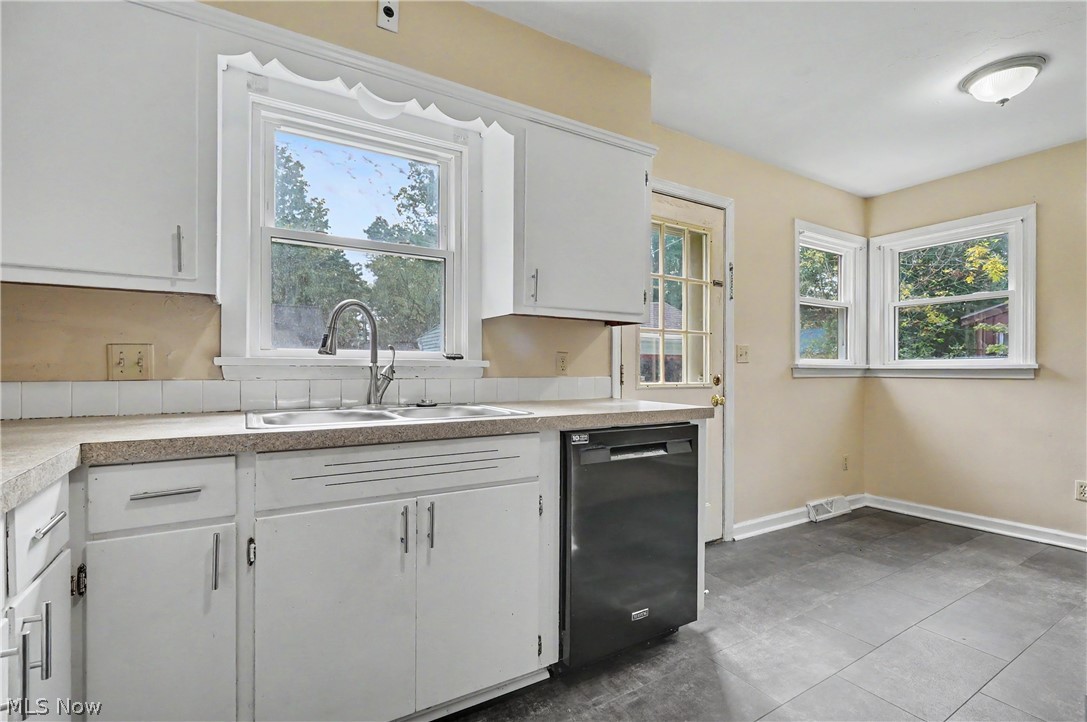 742 Avondale Street Property Photo 21