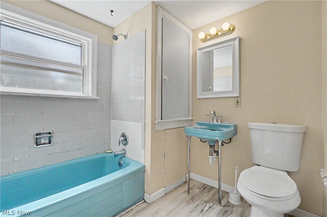 742 Avondale Street Property Photo 30