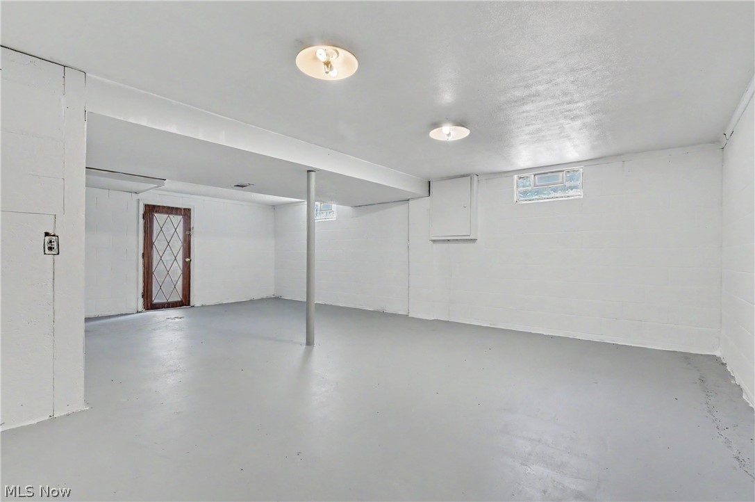 742 Avondale Street Property Photo 33