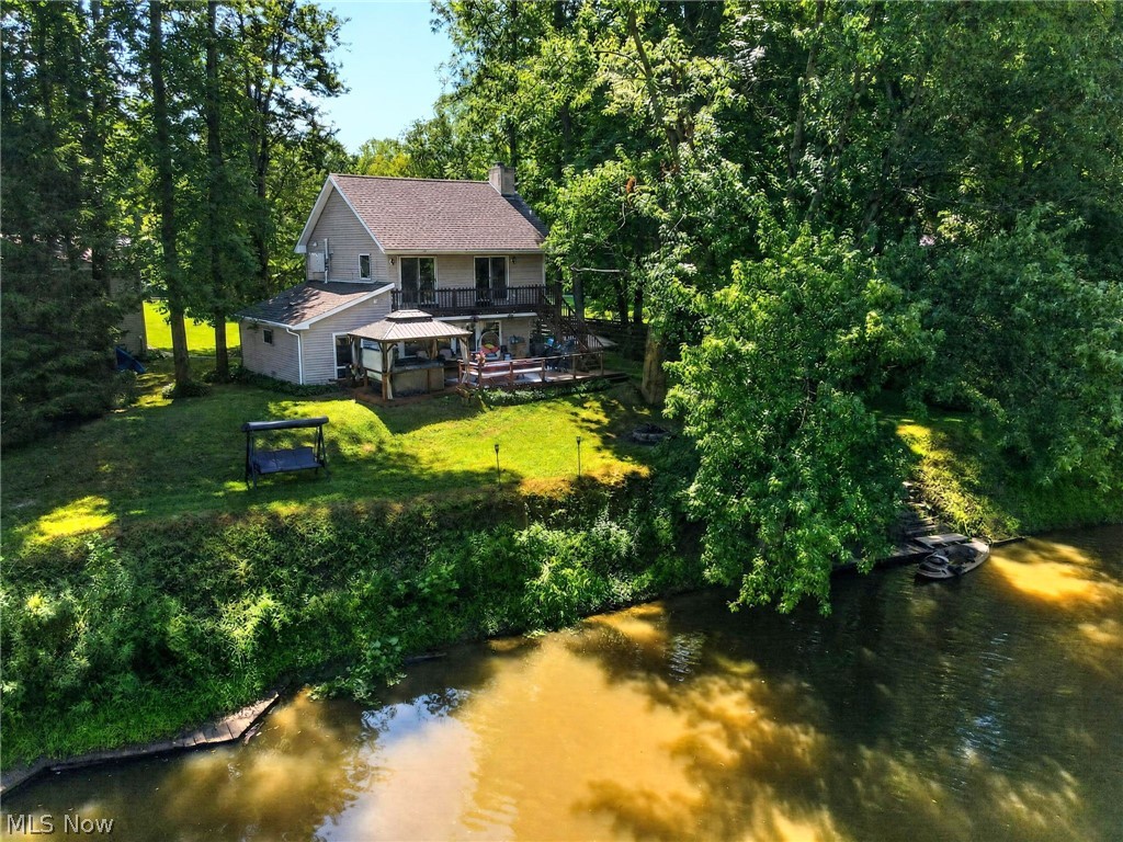 555 W River View Drive Property Photo 1
