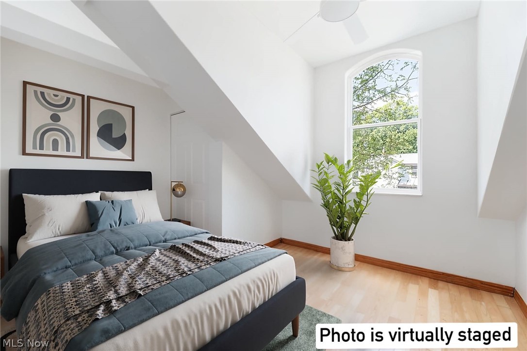 651 E 6th Street Property Photo 32