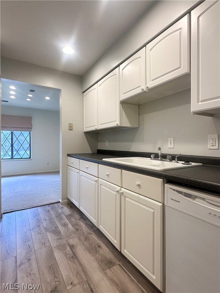 399 Quarry Lane Ne E Property Photo 11