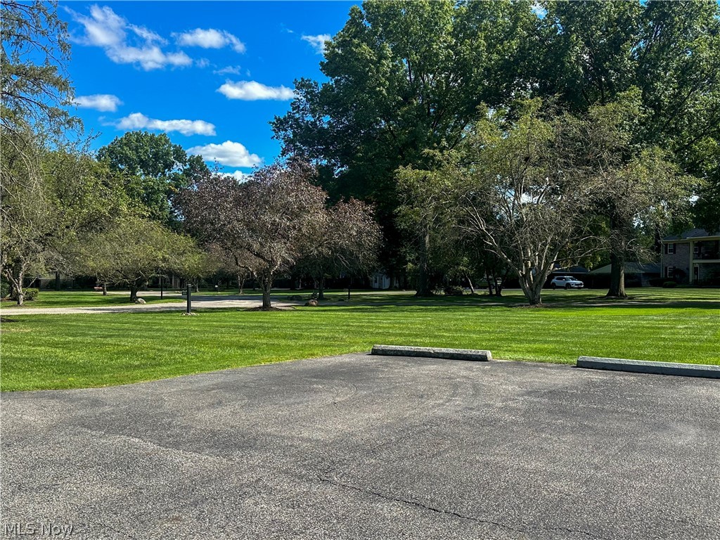 399 Quarry Lane Ne E Property Photo 44