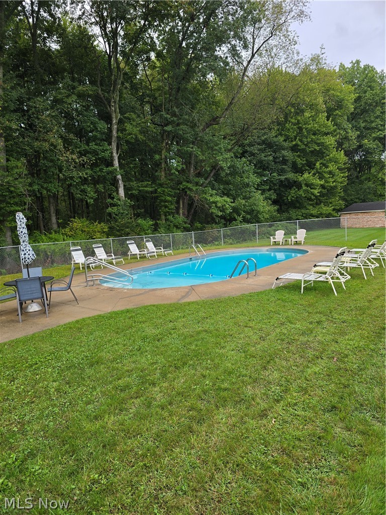 399 Quarry Lane Ne E Property Photo 45