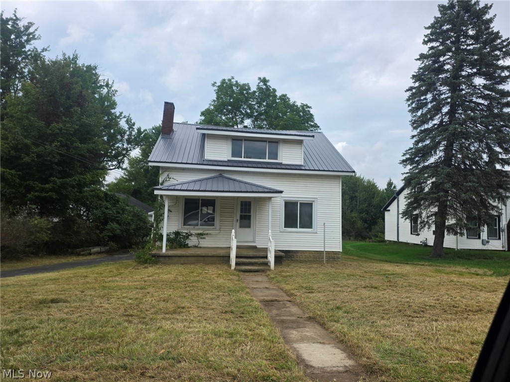 5663 N Ridge W Property Photo 1