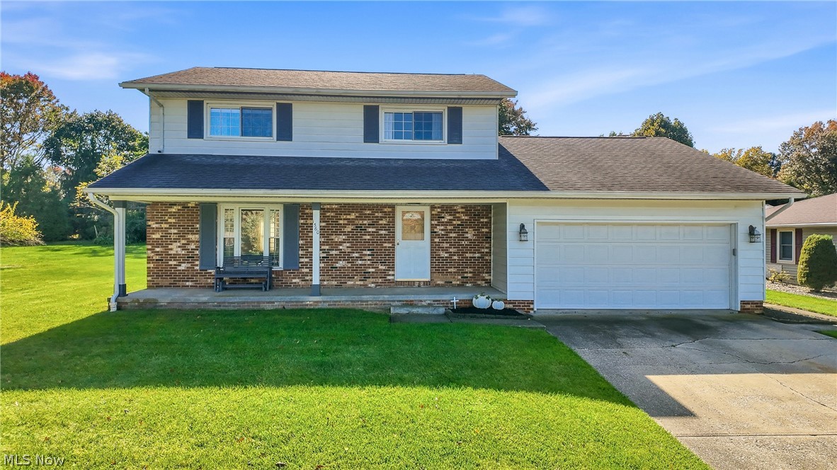 1560 Raywood Road Property Photo 1