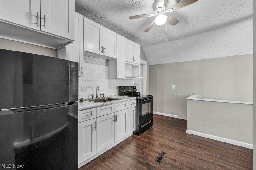 228 Gates Property Photo 7