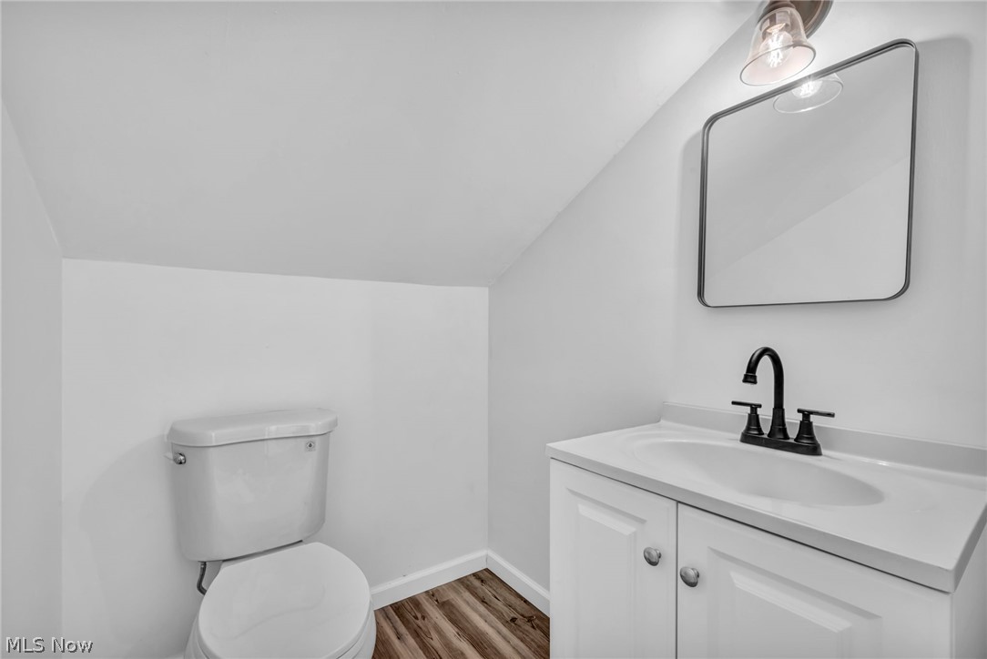1361 Leavitt Road Property Photo 12