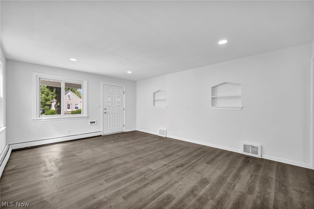 1361 Leavitt Road Property Photo 15