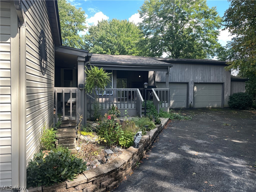3255 Meadowlark Lane Property Photo 4