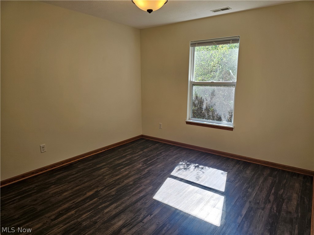 470 Pheasant Run Property Photo 8