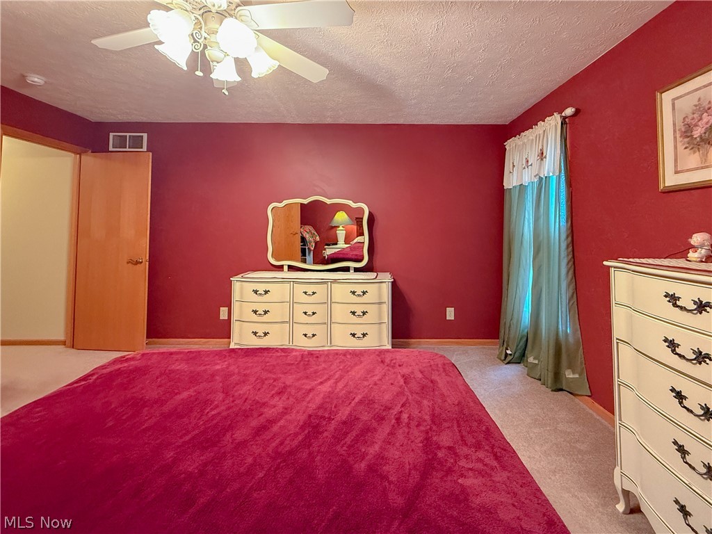 135 Pondview Circle Property Photo 17