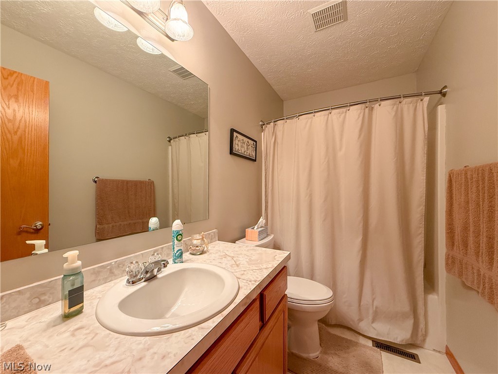 135 Pondview Circle Property Photo 23