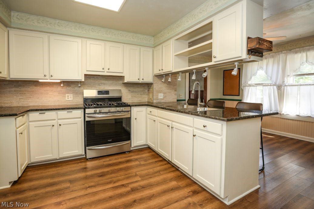 504 E Maple Lane Property Photo 14