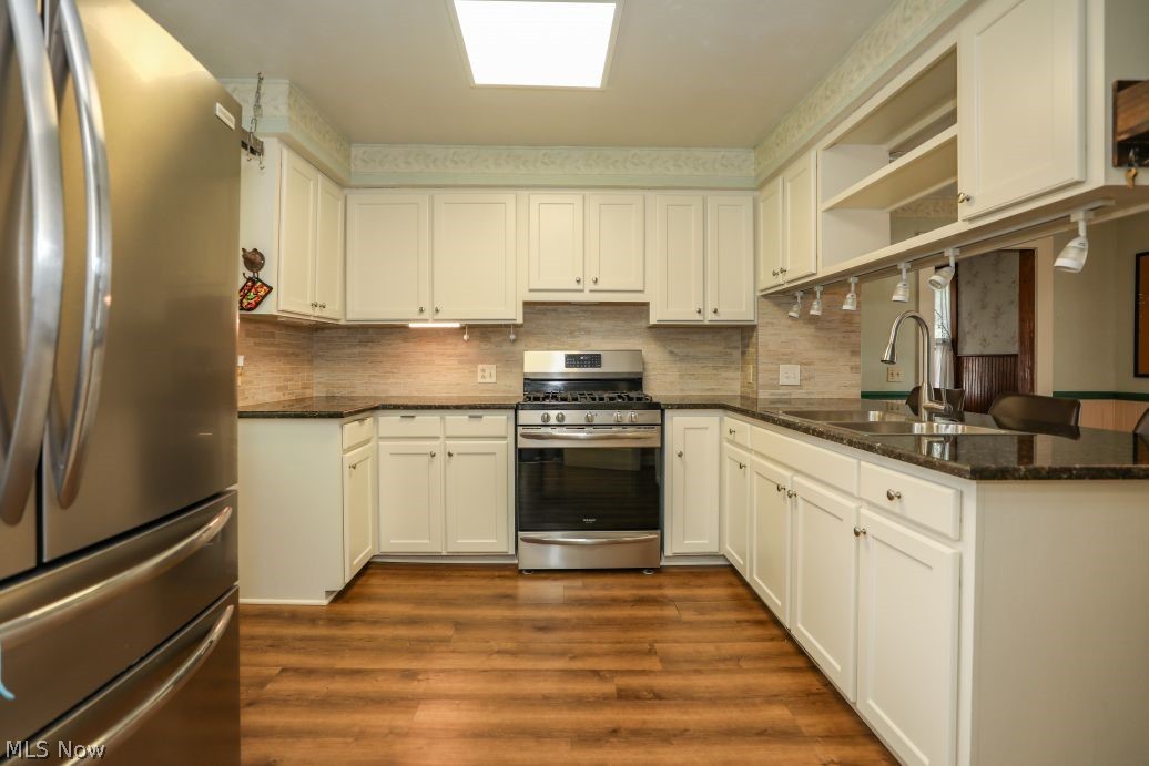 504 E Maple Lane Property Photo 15
