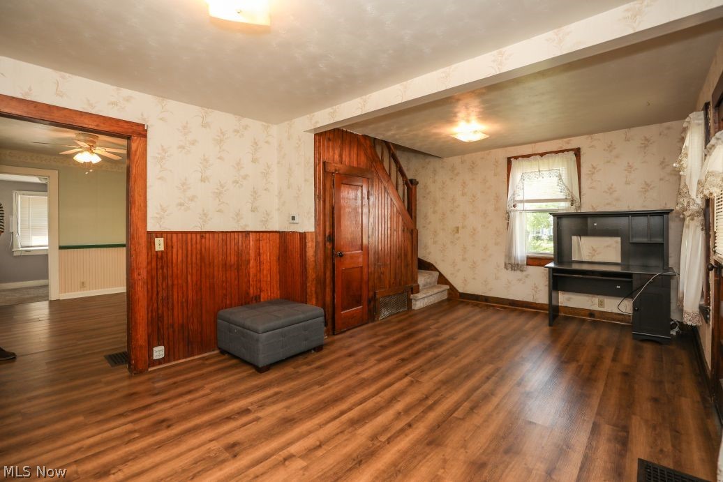 504 E Maple Lane Property Photo 23
