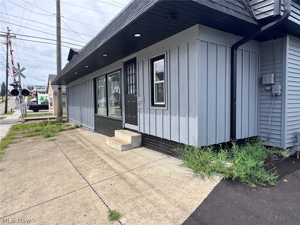 202 E Park Avenue Property Photo 2