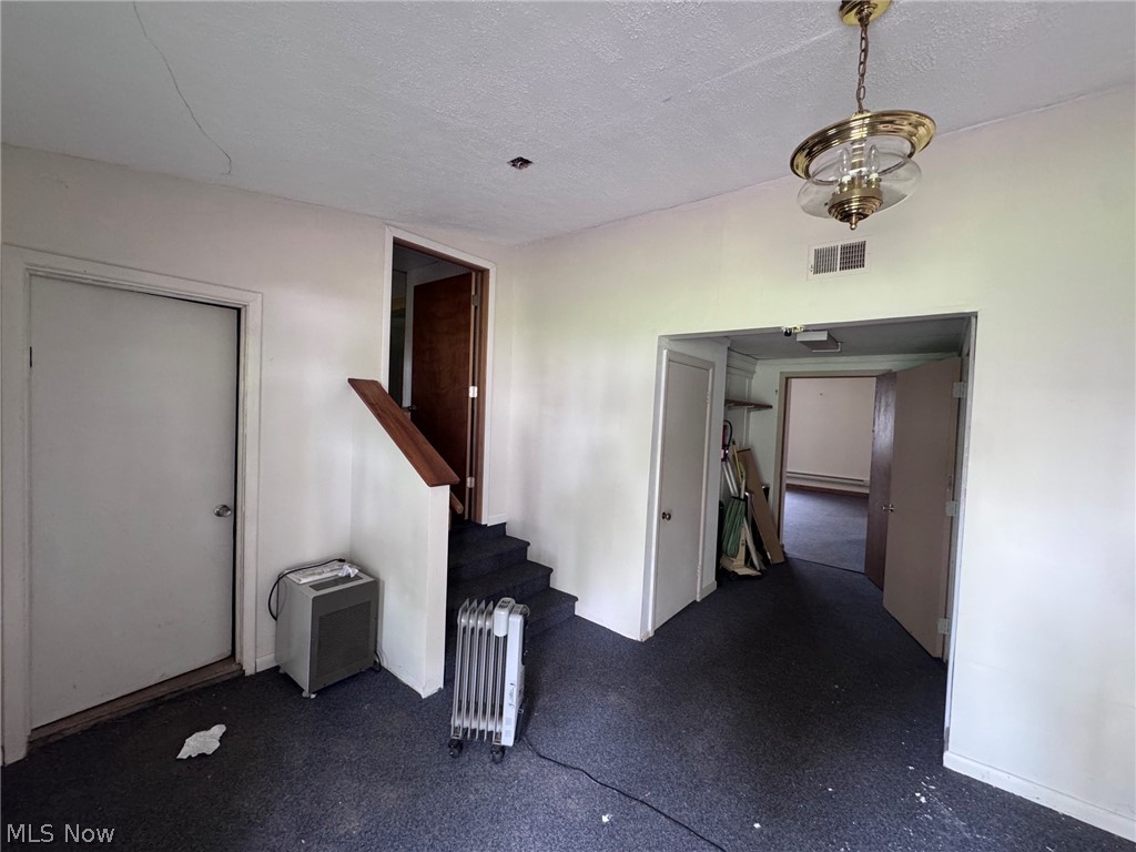 202 E Park Avenue Property Photo 10