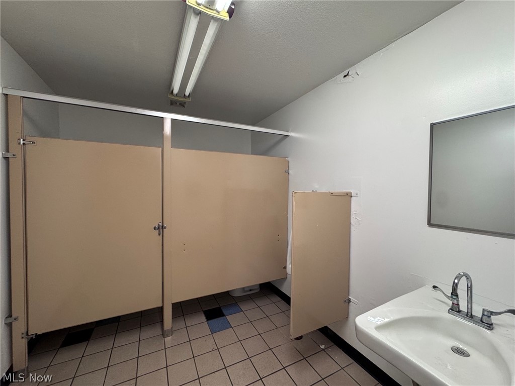 202 E Park Avenue Property Photo 19