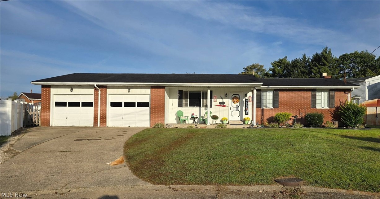 1576 Suzanne Circle Property Photo 1