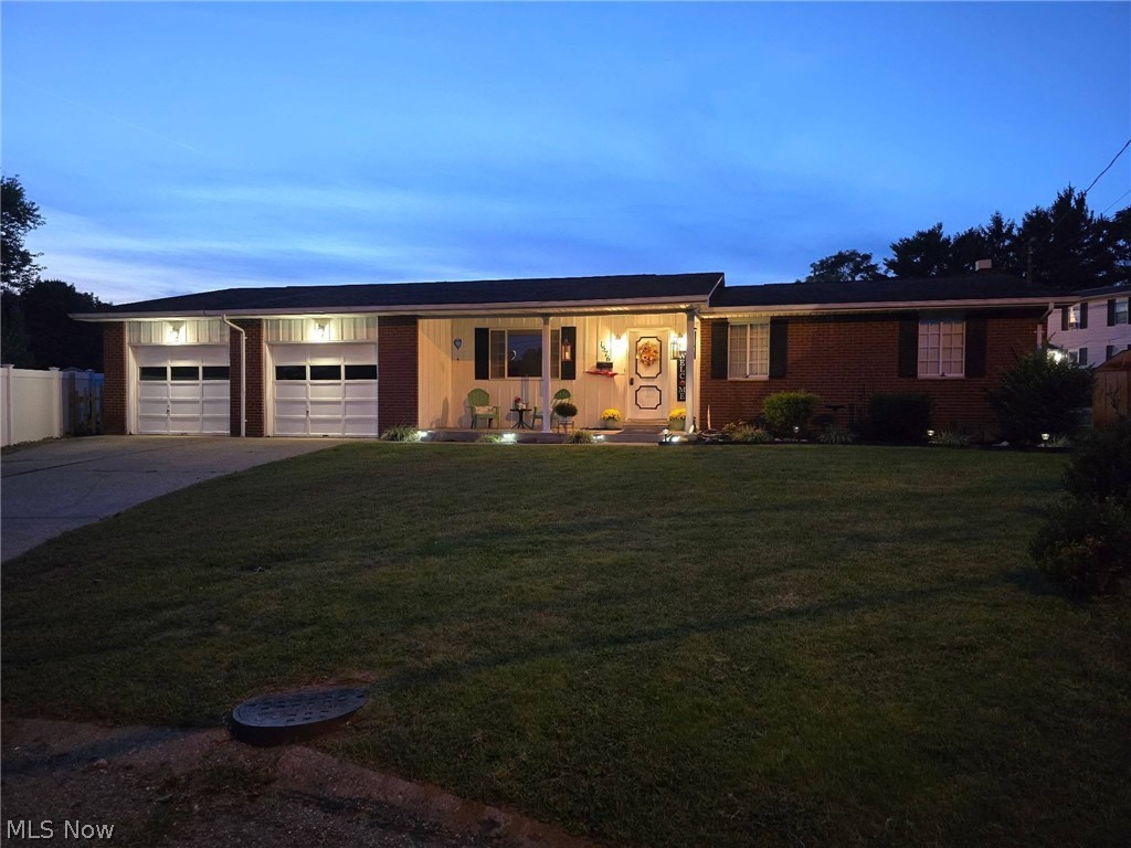 1576 Suzanne Circle Property Photo 2