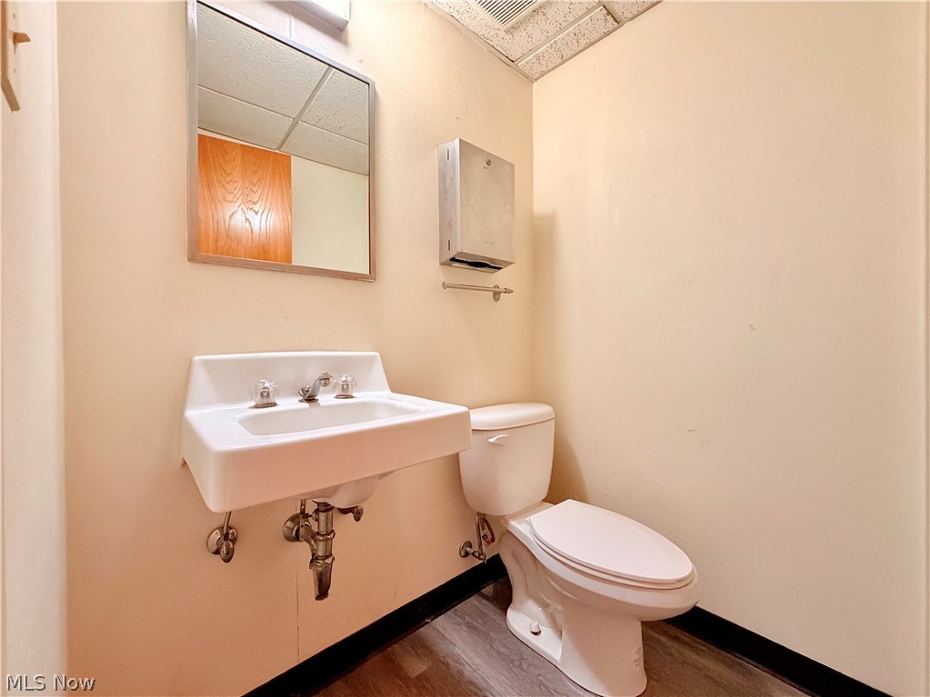 1925 Washington Boulevard Property Photo 14