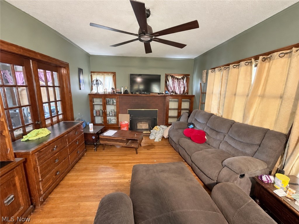 3404 Lincoln Street E Property Photo 6