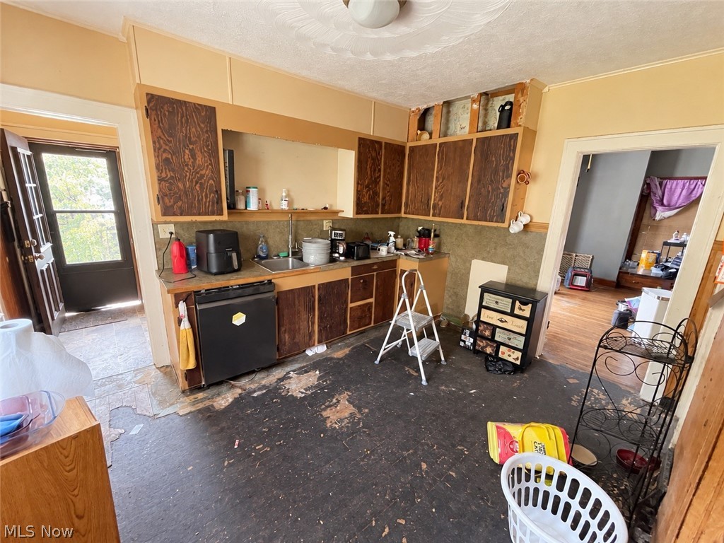3404 Lincoln Street E Property Photo 10