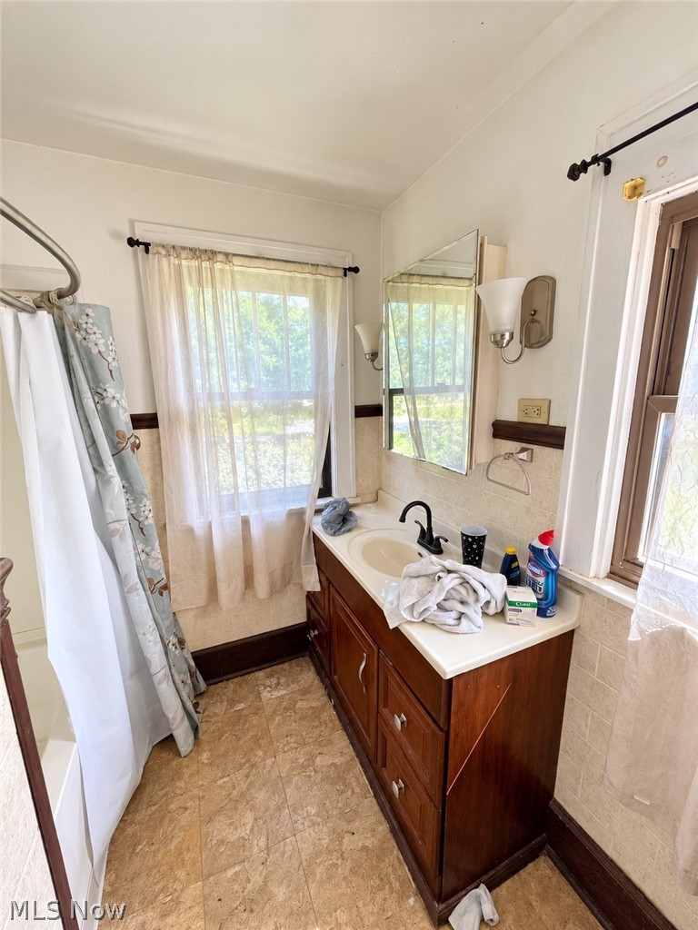 3404 Lincoln Street E Property Photo 13