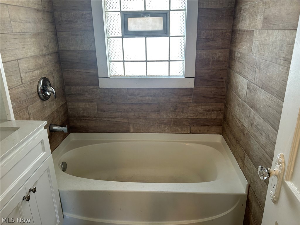 3961 E 53rd Street Property Photo 21