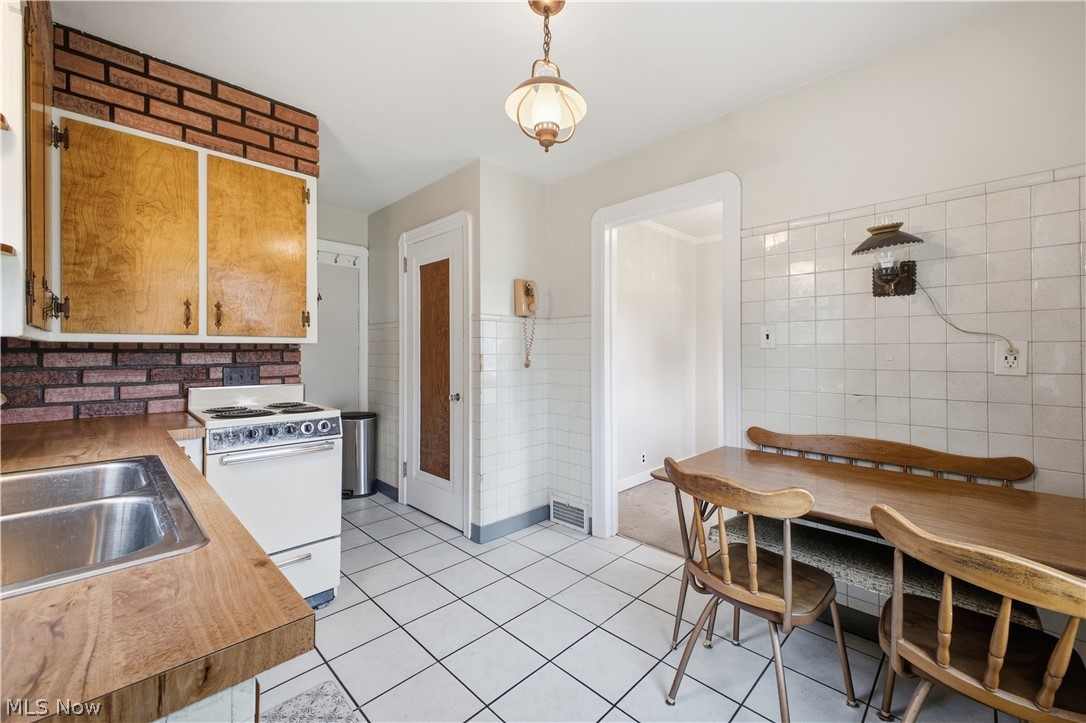 144 Argyle Avenue Property Photo 10