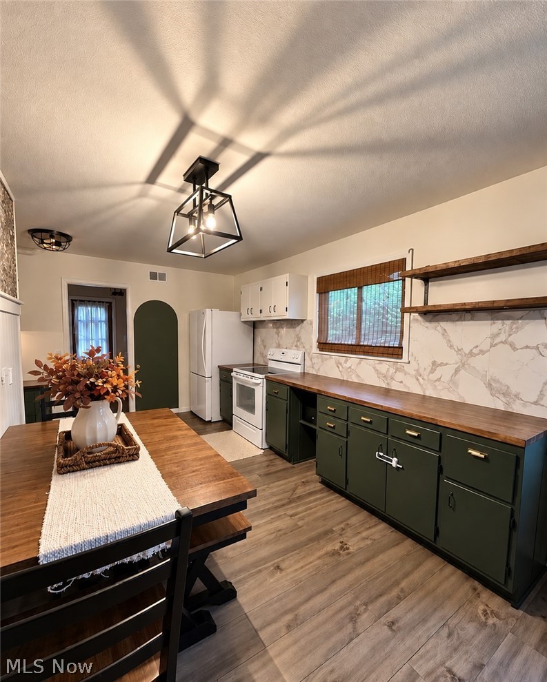 330 Cynthia Drive Property Photo 11