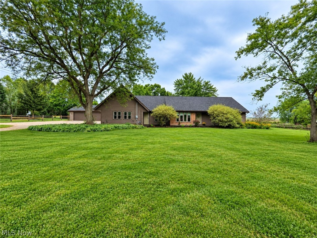 1102 E Garfield Road Property Photo 1
