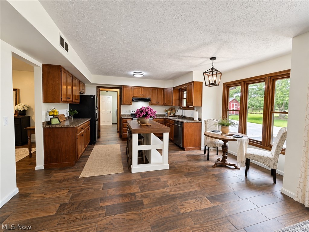 1102 E Garfield Road Property Photo 6